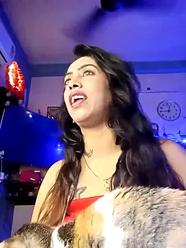 Snapshot of Love_Beauty01 chatting on February 10, 6:45 pm Love Beauty01 online show from February 10, 6:45 pm