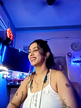 Snapshot of Love_Beauty01 chatting on February 27, 6:52 pm Love Beauty01 online show from February 27, 6:52 pm