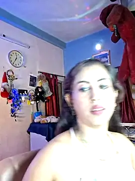 Snapshot of Love_Beauty01 chatting on June 25, 6:45 pm Love Beauty01 online show from June 25, 6:45 pm