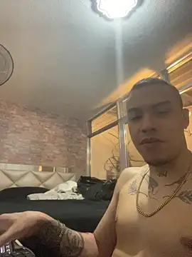 AlphaMasterXxx online show from June 24, 6:45 am