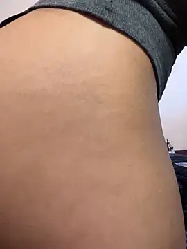 Snapshot of lulix69 chatting on March 30, 5:03 pm lulix69 online show from March 30, 5:03 pm