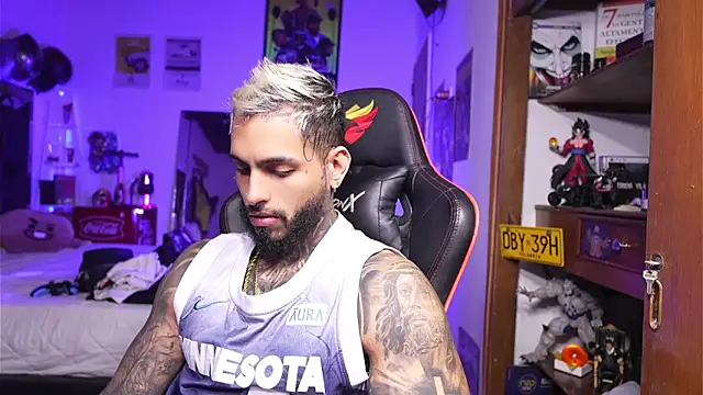 logan hugh8 online show from March 26, 10:32 am