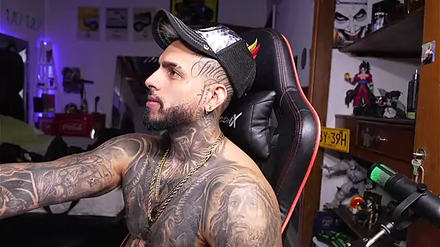 logan hugh8 online show from April 20, 3:37 pm