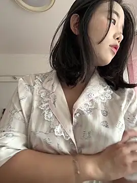 luluya1314 online show from June 20, 3:09 am