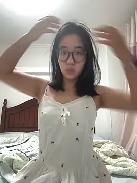 luluya1314 online show from July 2, 8:20 am