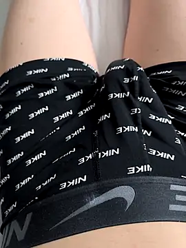 Snapshot of luckylover2024 chatting on December 23, 9:07 am luckylover2024 online show from December 23, 9:07 am