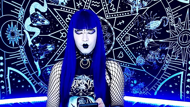 Snapshot of naomi_satan chatting on December 18, 11:55 pm naomi satan online show from December 18, 11:55 pm