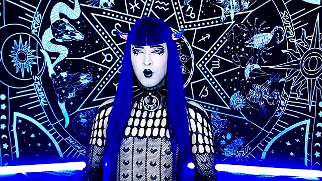 Snapshot of naomi_satan chatting on December 21, 12:51 am naomi satan online show from December 21, 12:51 am