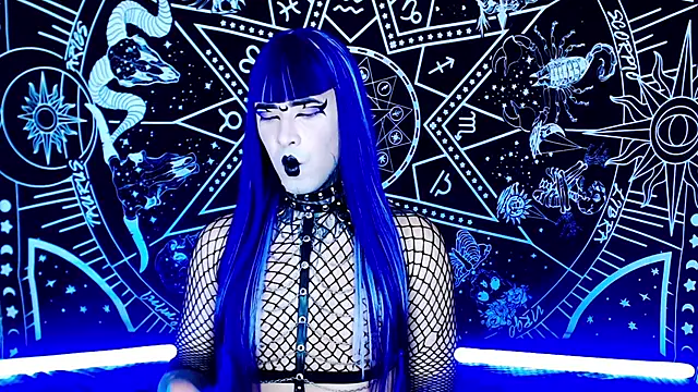 Snapshot of naomi_satan chatting on January 15, 8:45 pm naomi satan online show from January 15, 8:45 pm