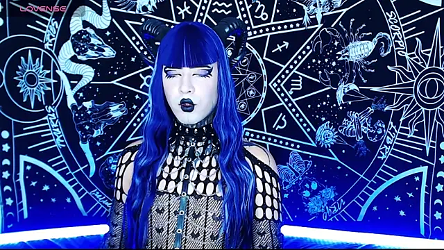 Snapshot of naomi_satan chatting on February 7, 9:29 pm naomi satan online show from February 7, 9:29 pm