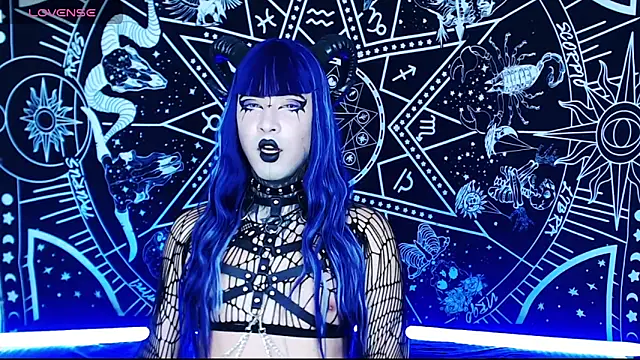 Snapshot of naomi_satan chatting on February 8, 8:12 pm naomi satan online show from February 8, 8:12 pm