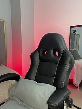 Esmeralda CO online show from December 21, 1:18 pm