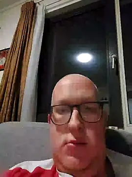 Snapshot of geilerd122 chatting on October 9, 6:17 pm geilerd122 online show from October 9, 6:17 pm