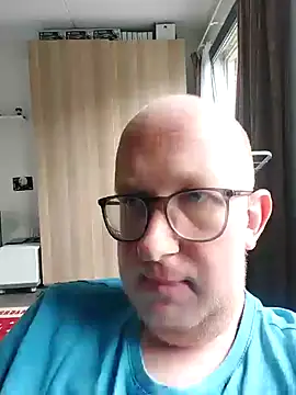 Snapshot of geilerd122 chatting on October 10, 12:26 pm geilerd122 online show from October 10, 12:26 pm