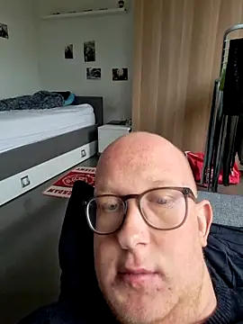 Snapshot of geilerd122 chatting on November 23, 1:22 pm geilerd122 online show from November 23, 1:22 pm