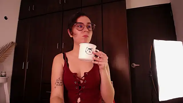 barbyehot online show from April 9, 10:15 pm