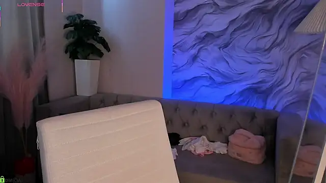 Aria Mila online show from April 14, 3:12 am