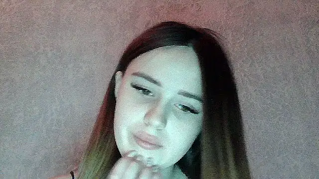 SweetLoraa online show from January 9, 4:10 pm