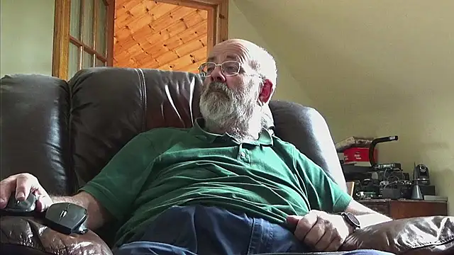 Snapshot of janzer13 chatting on May 1, 1:05 pm janzer13 online show from May 1, 1:05 pm