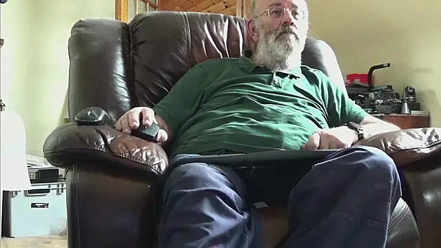 Snapshot of janzer13 chatting on May 21, 1:07 pm janzer13 online show from May 21, 1:07 pm