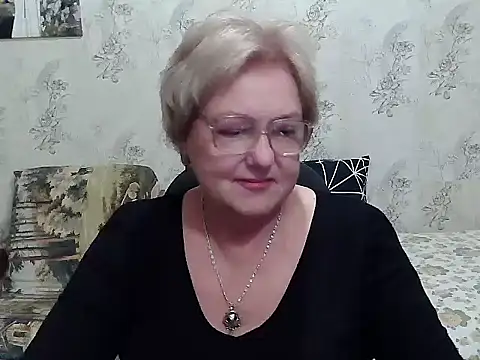 Snapshot of Renata62011 chatting on September 20, 2:45 am Renata62011 online show from September 20, 2:45 am