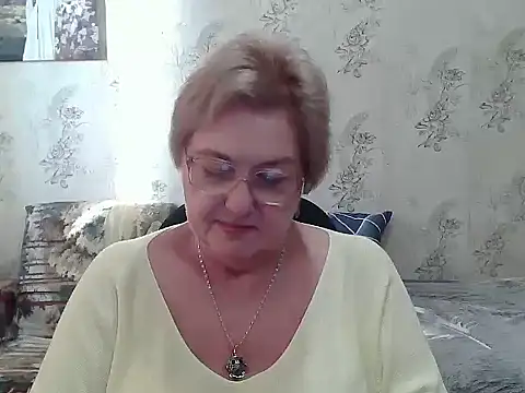 Snapshot of Renata62011 chatting on November 14, 12:26 pm Renata62011 online show from November 14, 12:26 pm