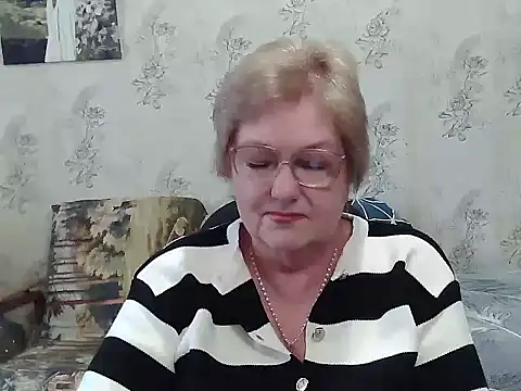 Snapshot of Renata62011 chatting on December 3, 12:03 pm Renata62011 online show from December 3, 12:03 pm