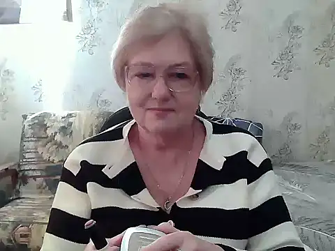 Snapshot of Renata62011 chatting on January 18, 12:31 pm Renata62011 online show from January 18, 12:31 pm