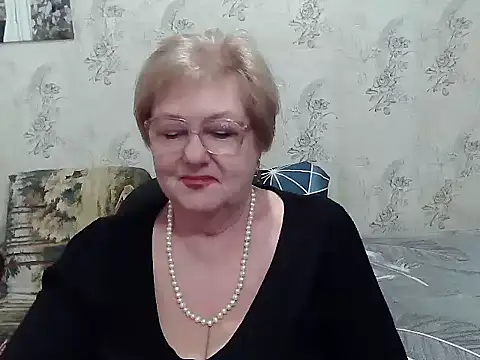 Snapshot of Renata62011 chatting on February 11, 1:49 pm Renata62011 online show from February 11, 1:49 pm