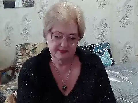 Snapshot of Renata62011 chatting on February 15, 1:41 pm Renata62011 online show from February 15, 1:41 pm