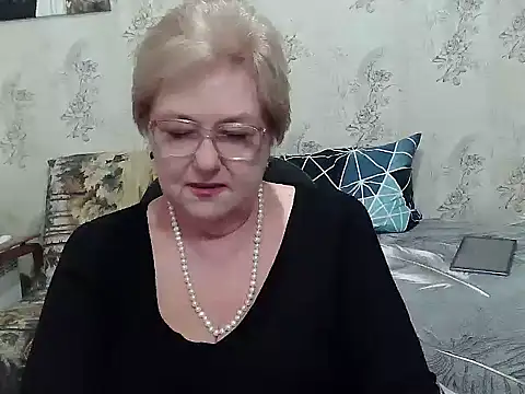 Snapshot of Renata62011 chatting on February 16, 12:23 pm Renata62011 online show from February 16, 12:23 pm