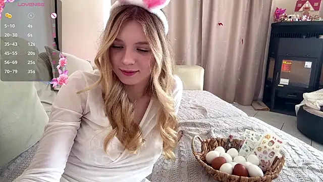 FruityXo online show from April 5, 12:02 pm