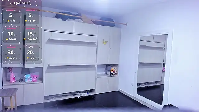 LilyWhitney online show from January 18, 4:05 am