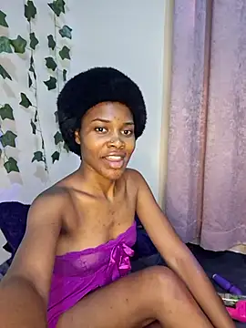 Snapshot of FionaKeith10103 chatting on July 12, 12:18 pm FionaKeith10103 online show from July 12, 12:18 pm