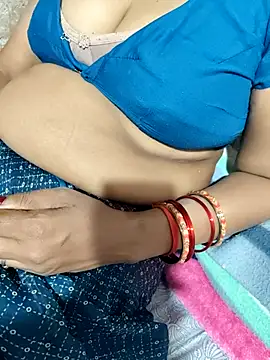 POOJACOUPLE online show from October 23, 5:18 am