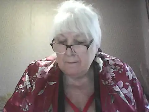Snapshot of Alexia64231 chatting on May 31, 2:24 pm Alexia64231 online show from May 31, 2:24 pm