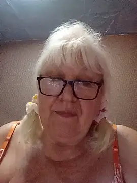 Alexia64231 online show from July 15, 12:27 am