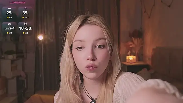 peachii meow online show from August 7, 1:46 pm