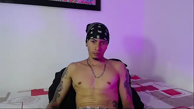 Daniel laverde online show from September 14, 8:52 pm