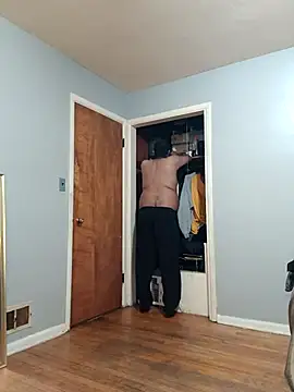 Snapshot of funandfreakyguy_97 chatting on December 22, 10:51 pm funandfreakyguy 97 online show from December 22, 10:51 pm