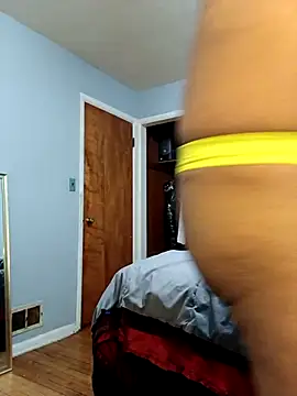 Snapshot of funandfreakyguy_97 chatting on February 21, 2:51 pm funandfreakyguy 97 online show from February 21, 2:51 pm