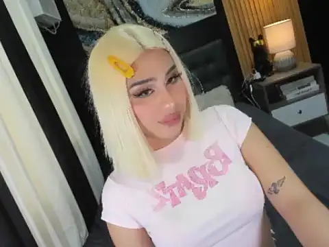 Kelseygavin online show from February 11, 9:03 am