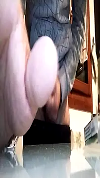 PearlingBunkbed online show from October 13, 3:28 am