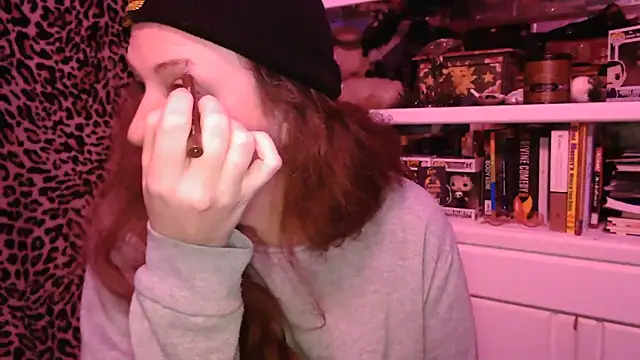 Snapshot of RasheleErotica chatting on December 19, 2:29 am RasheleErotica online show from December 19, 2:29 am