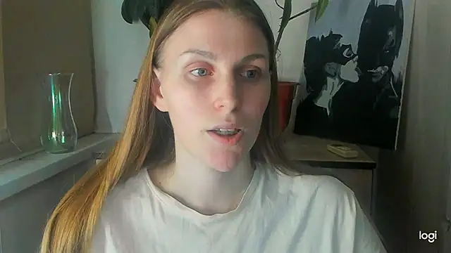 Snapshot of JuliaMuuun chatting on May 23, 6:45 pm JuliaMuuun online show from May 23, 6:45 pm