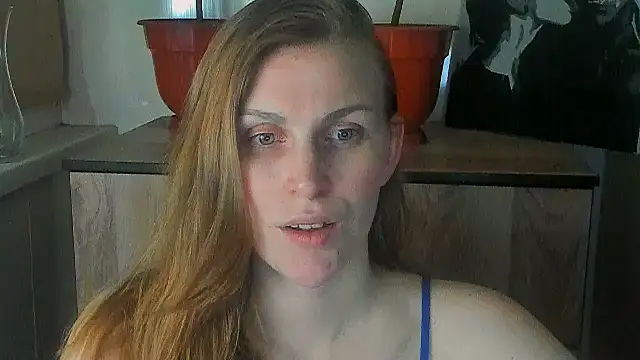 Snapshot of JuliaMuuun chatting on May 26, 7:21 pm JuliaMuuun online show from May 26, 7:21 pm