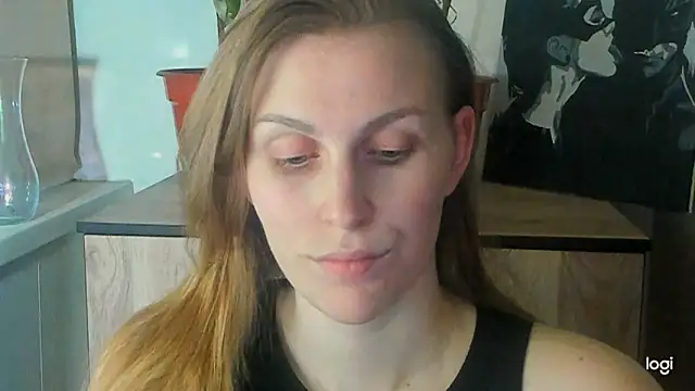 Snapshot of JuliaMuuun chatting on May 28, 8:06 pm JuliaMuuun online show from May 28, 8:06 pm