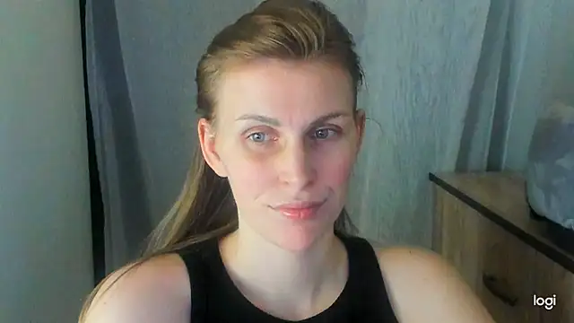 Snapshot of JuliaMuuun chatting on June 25, 9:19 pm JuliaMuuun online show from June 25, 9:19 pm