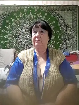 CrystalLime6411 online show from September 18, 6:04 am