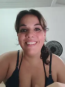 Snapshot of Bellapotencia1985 chatting on June 23, 10:02 am Bellapotencia1985 online show from June 23, 10:02 am